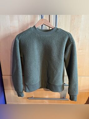 Everlane Renew Fleece Sweatshirt Kalamata XXS
